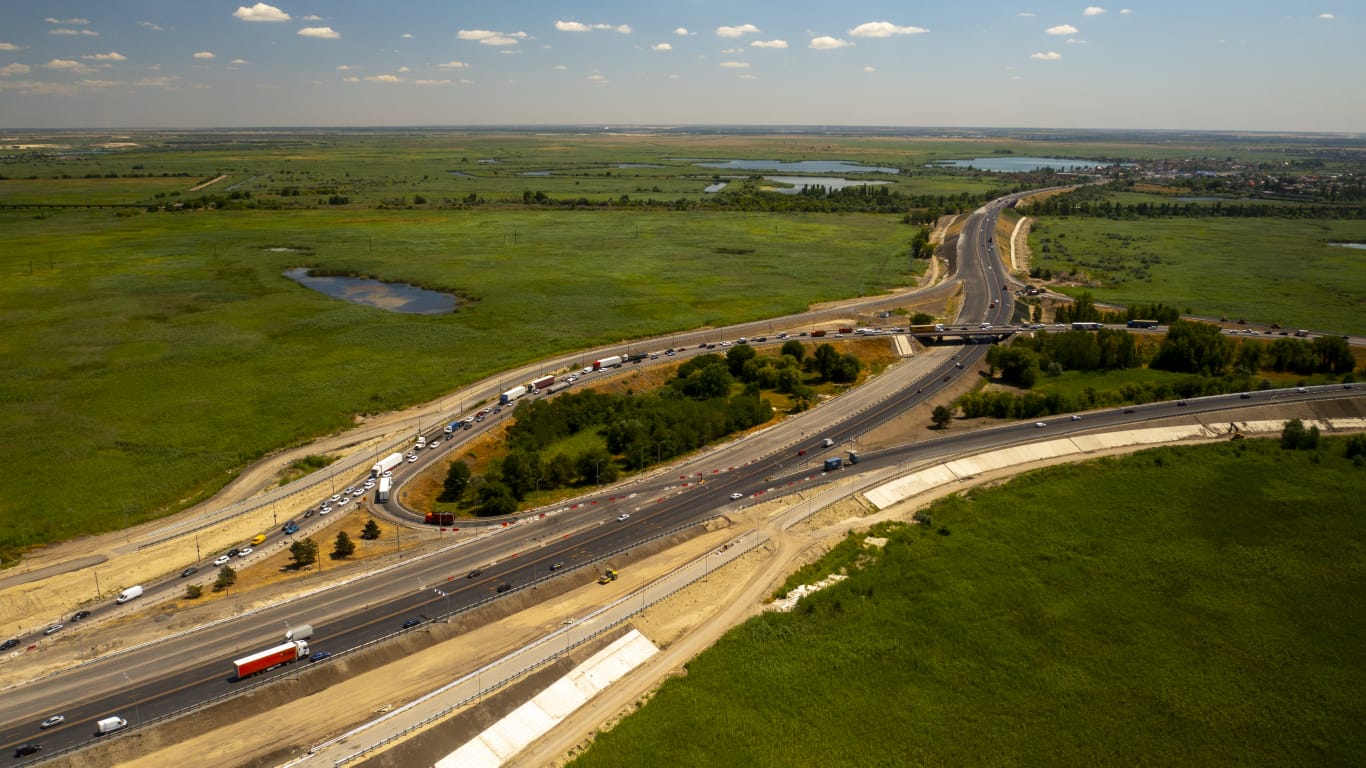 На участке реконструкции Южного подъезда к Ростову изменится схема движения с 23 июля - фото 1