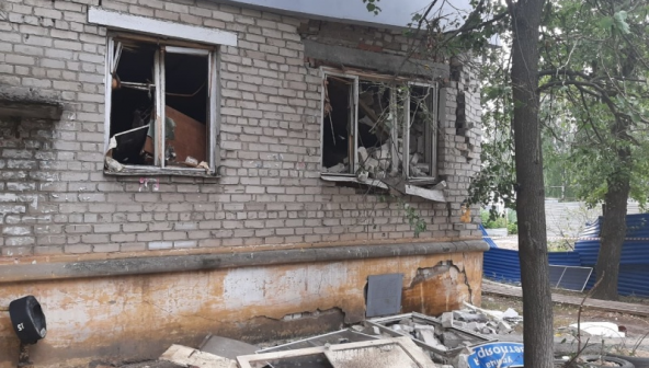 «Железную дверь отбросило на несколько метров, а в окно соседнего дома влетел кулер», — очевидцы о взрыве дома на Светлоярской