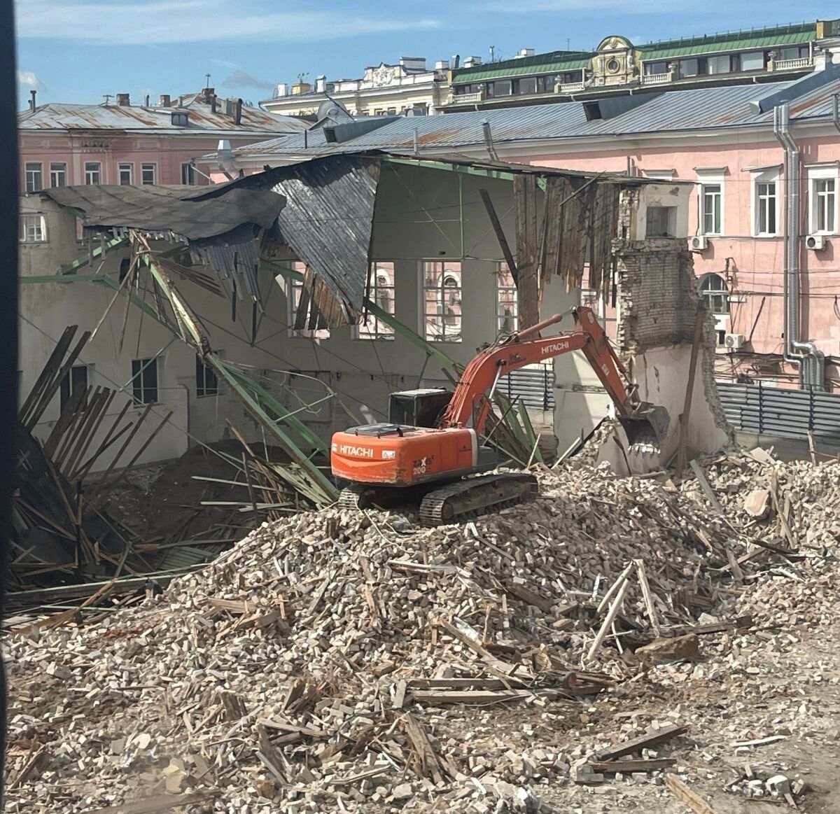 Владелец Мытного рынка не планируют инвестировать в стройку в ближайшее время - фото 1