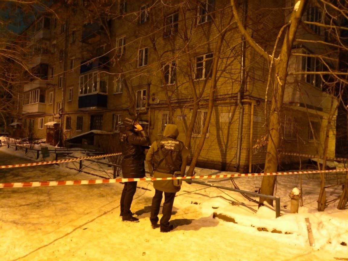 Несколько жилых домов пострадали в ходе ночного налета БПЛА на Воронеж - фото 1