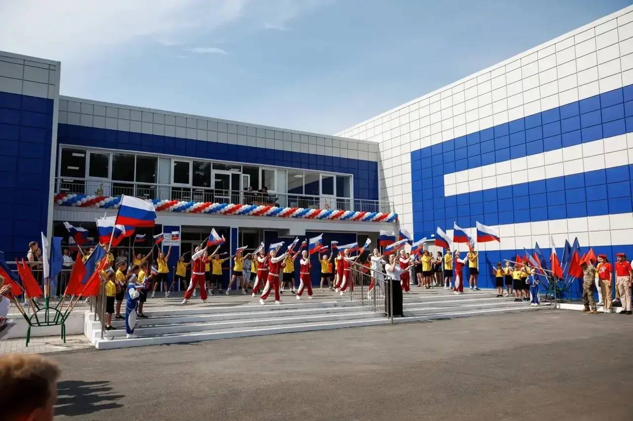 Дворец спорта «Шахтер» открыли в Гуково Ростовской области после капремонта - фото 1