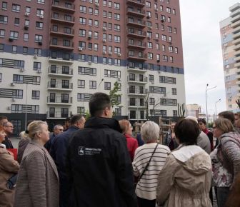 Опубликовано видео с экскурсии жюри премии «Искусство строить» по сданным ЖК